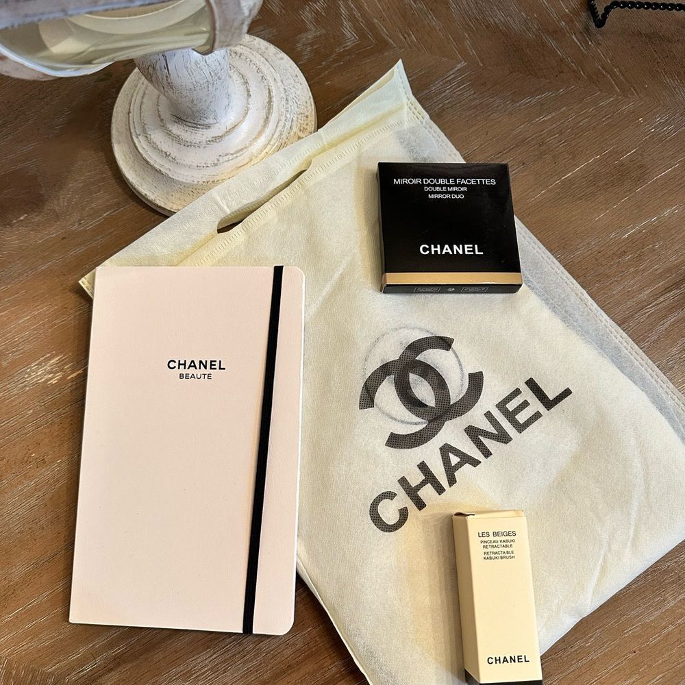 Chanel Beauty bundle (NEW) - Picture 8 of 10